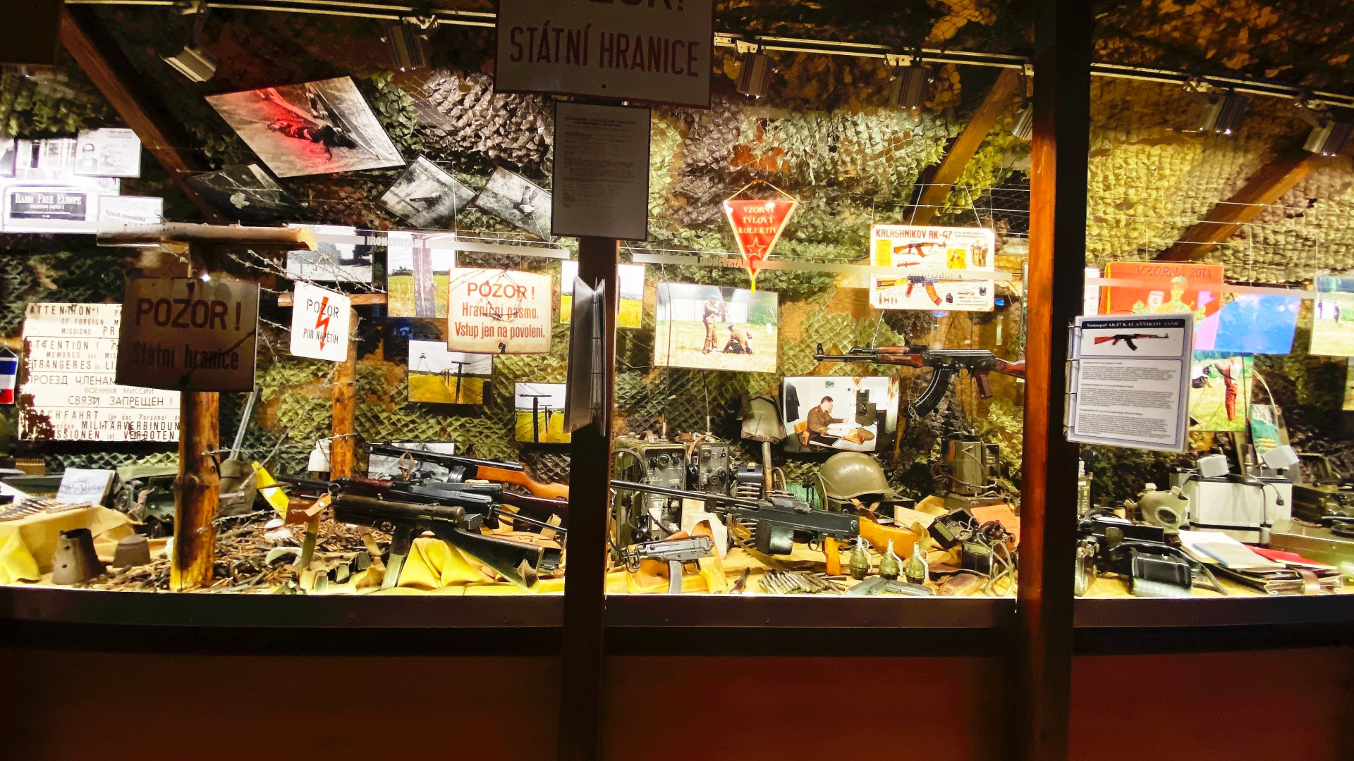 VOJENSKA EXPOZICE